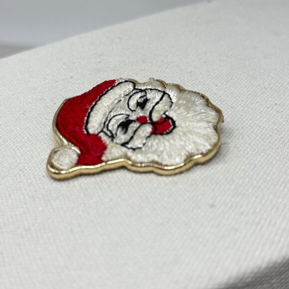 Vintage Santa Claus Brooch Laughing‎ Novelty Embroidery Patch Gold-Tone Pin - Picture 3 of 6